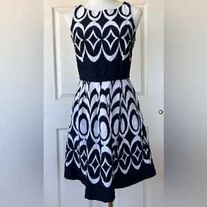 Taylor Brand A-Line Graphic Print Dress Sleeveless‎ Size 6